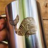 Tasse inox Collab'Péi 🇷🇪 - Cachalot par Tristan – Image 4